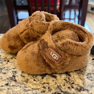 Ugg bixbee infant booties